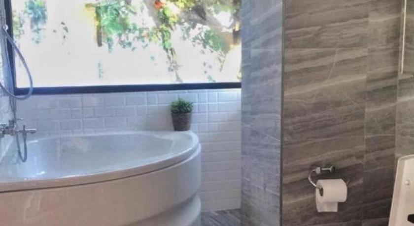 Joy Hotel Прачуап Кири Кан Екстериор снимка